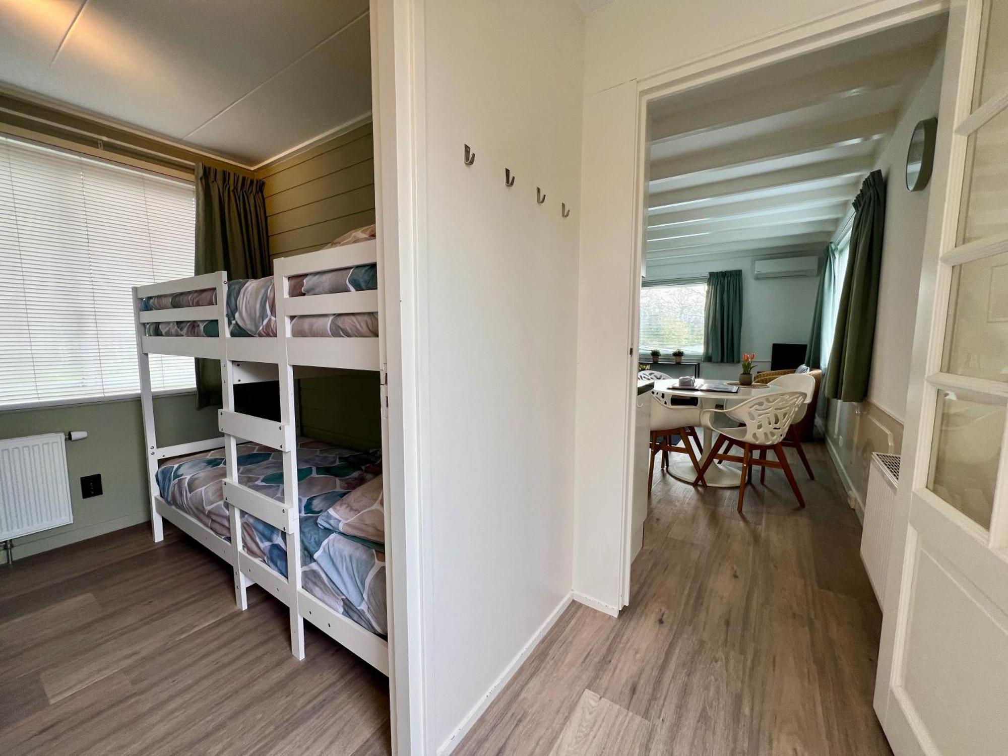 פינקפיין New- Private Cosy Houseboat, On A Lake Near Amsterdam מראה חיצוני תמונה